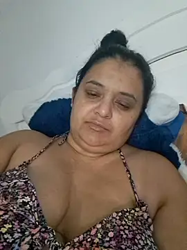 Snapshot of sarahhh1987 chatting on November 2025 08:08:01 PM sarahhh1987 online show from November 2025 08:08:01 PM