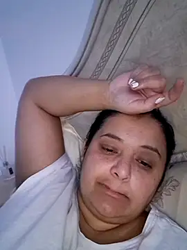 Snapshot of sarahhh1987 chatting on November 2025 04:07:02 PM sarahhh1987 online show from November 2025 04:07:02 PM