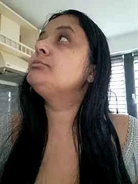 Snapshot of sarahhh1987 chatting on November 2025 08:26:01 AM sarahhh1987 online show from November 2025 08:26:01 AM