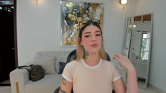 ViolettHansson online show from February 2026 06:45:01 PM