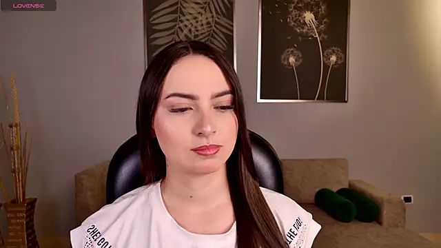 Snapshot of AliceHarper_ chatting on January 2025 03:26:01 AM AliceHarper online show from January 2025 03:26:01 AM