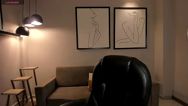 Snapshot of AliceHarper_ chatting on October 2025 07:48:01 PM AliceHarper online show from October 2025 07:48:01 PM