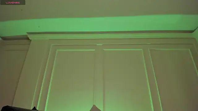 AliceHarper  online show from February 2026 11:10:01 PM