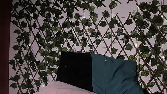 CoralineSanchez online show from December 2025 08:05:02 PM