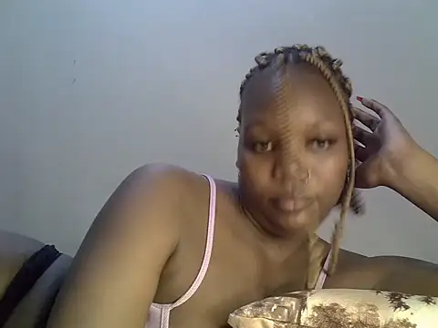 Pretty-sassy online show from February 2025 04:34:02 PM