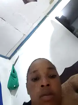 Pretty-sassy online show from November 2025 07:57:01 PM