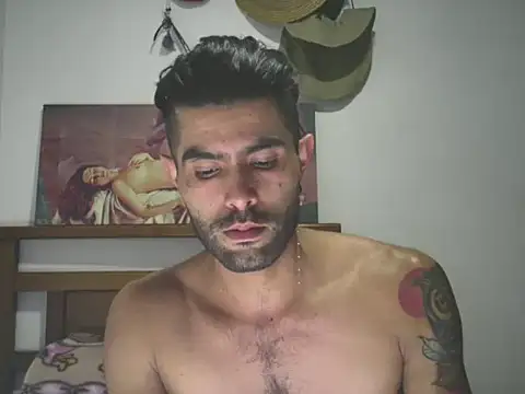 hideonbush051 online show from September 2025 10:10:02 PM