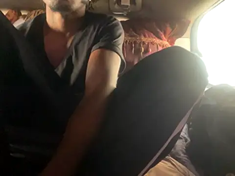 SlimeCrownzOut5 online show from December 2025 03:09:02 PM