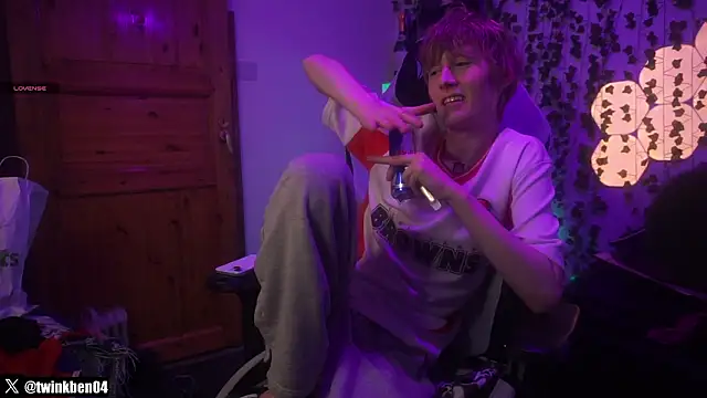 twinkben online show from February 2026 03:26:01 AM