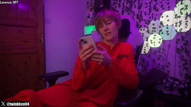 twinkben online show from February 2026 03:54:01 AM