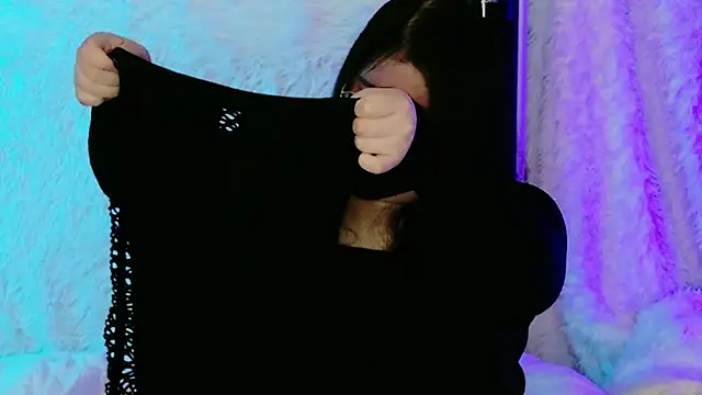 Snapshot of Kara-Nuna chatting on March 2026 04:51:01 AM Kara-Nuna online show from March 2026 04:51:01 AM