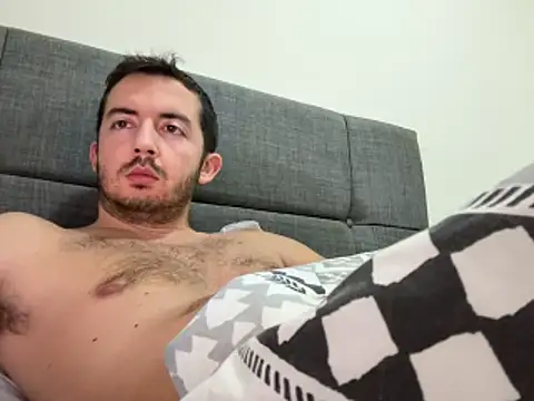 laynufff online show from December 2025 05:10:02 PM