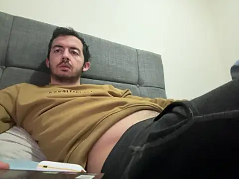 laynufff online show from March 2026 07:01:01 AM