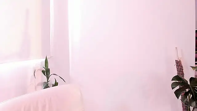 rossth1 online show from March 2026 07:17:01 PM