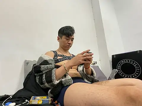 Adam XDZ online show from April 2026 10:57:01 AM