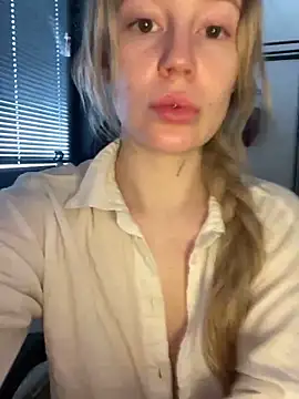 Snapshot of meanexx chatting on February 2026 07:07:01 AM meanexx online show from February 2026 07:07:01 AM