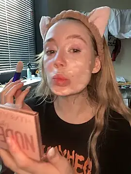 Snapshot of meanexx chatting on March 2026 05:44:01 AM meanexx online show from March 2026 05:44:01 AM