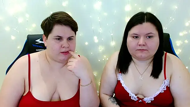 BeckyAndHellen online show from December 2025 07:53:01 PM