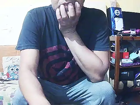 Snapshot of DiAntool chatting on October 2025 10:49:02 AM DiAntool online show from October 2025 10:49:02 AM