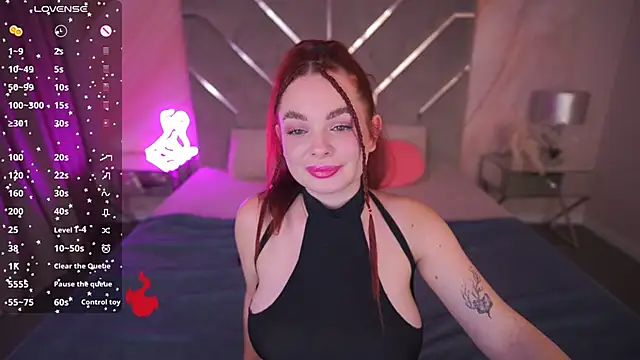 Snapshot of CarolinaDia chatting on March 2025 11:42:01 PM CarolinaDia online show from March 2025 11:42:01 PM