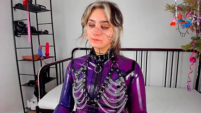 lady sontse  online show from February 2025 08:23:02 PM