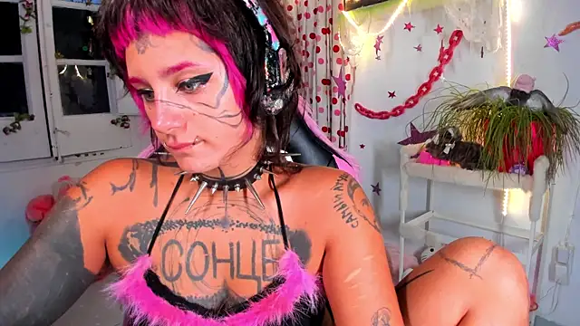 lady sontse  online show from July 2026 07:38:01 PM