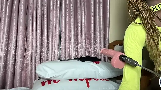 SexyAudreyFuck online show from September 2025 09:14:01 PM