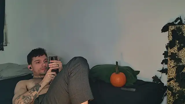 Snapshot of JackDesFeux chatting on October 2025 09:37:02 PM JackDesFeux online show from October 2025 09:37:02 PM