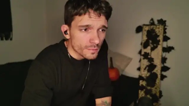 Snapshot of JackDesFeux chatting on October 2025 06:41:02 AM JackDesFeux online show from October 2025 06:41:02 AM