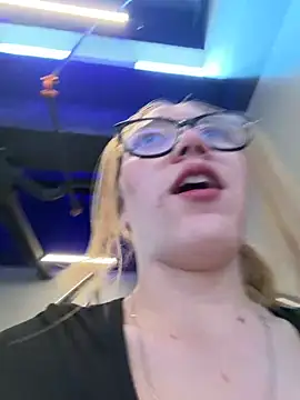 melody-dy online show from March 2026 06:03:02 PM