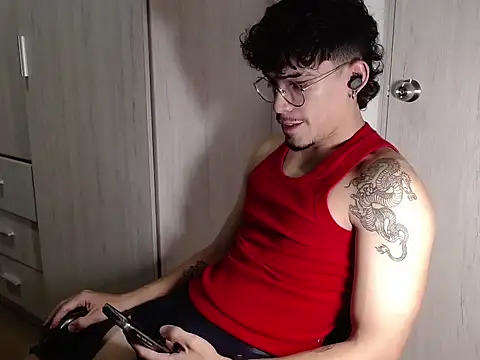 Snapshot of BigDragonBoy chatting on February 2026 12:16:02 AM BigDragonBoy online show from February 2026 12:16:02 AM