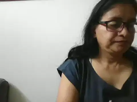 Snapshot of titssmall123 chatting on March 2025 04:40:02 PM titssmall123 online show from March 2025 04:40:02 PM