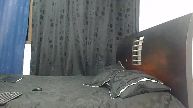 Hot Sharks  online show from March 2026 07:11:02 AM