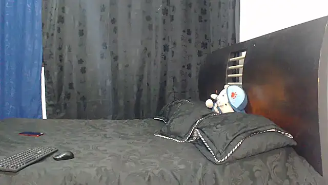 Hot Sharks  online show from June 2026 09:59:02 AM