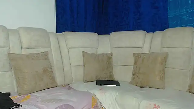 Hot Sharks  online show from July 2026 07:22:02 AM