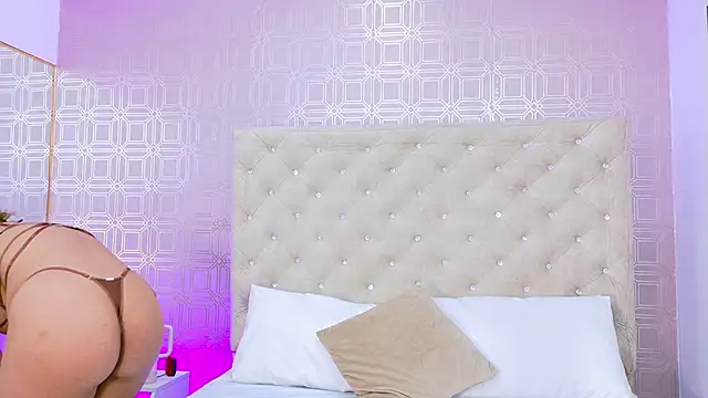 Snapshot of Sara_Desire chatting on September 2025 12:16:02 PM Sara Desire online show from September 2025 12:16:02 PM