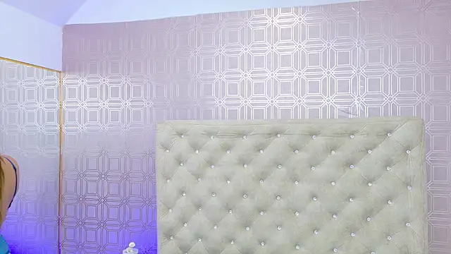 Snapshot of Sara_Desire chatting on September 2025 12:17:02 PM Sara Desire online show from September 2025 12:17:02 PM