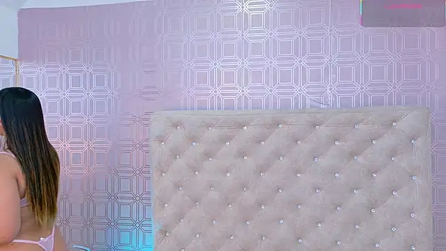 Snapshot of Sara_Desire chatting on November 2025 12:16:02 PM Sara Desire online show from November 2025 12:16:02 PM