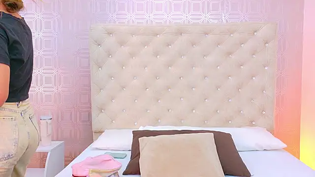 Sara Desire online show from February 2026 12:28:02 PM