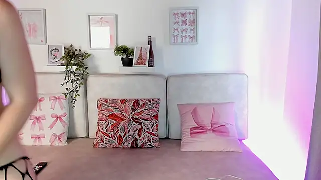 Malka Burning online show from March 2025 08:21:01 PM