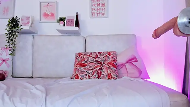 Malka Burning online show from September 2025 08:09:01 PM