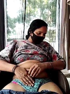 Snapshot of Hot-rubina chatting on February 2025 09:09:01 AM Hot-rubina online show from February 2025 09:09:01 AM