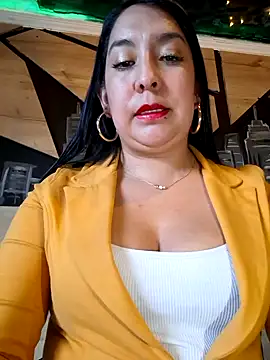 Bella keny online show from October 2025 07:47:02 PM