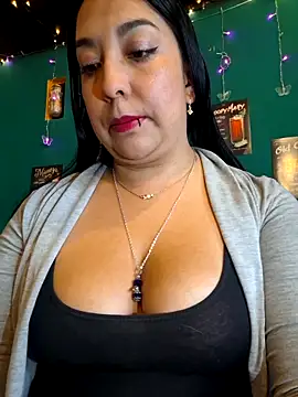 Bella keny online show from June 2026 07:40:02 PM