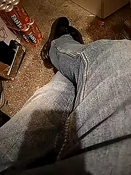 A man in public online show from October 2025 12:26:01 PM