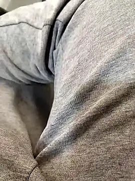 Snapshot of A_man_in_public chatting on February 2026 11:20:01 AM A man in public online show from February 2026 11:20:01 AM