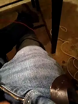 Snapshot of A_man_in_public chatting on February 2026 07:45:01 PM A man in public online show from February 2026 07:45:01 PM