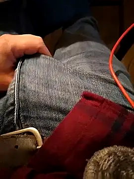 Snapshot of A_man_in_public chatting on February 2026 12:49:01 PM A man in public online show from February 2026 12:49:01 PM