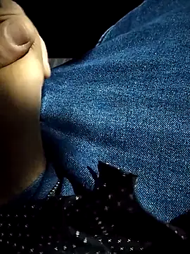 Snapshot of A_man_in_public chatting on March 2026 08:59:02 PM A man in public online show from March 2026 08:59:02 PM