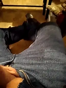 Snapshot of A_man_in_public chatting on March 2026 12:54:01 PM A man in public online show from March 2026 12:54:01 PM